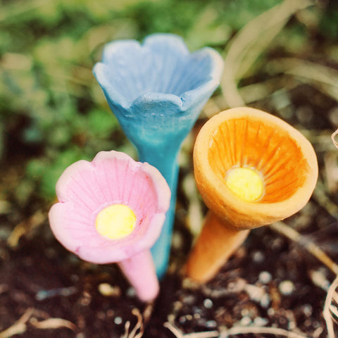 3pm Sat Apr 4th | Bee Cups