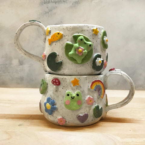 2pm Sun May 17th | Frogs I Love Mug