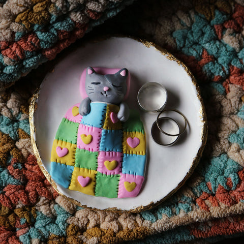 3pm Sat Mar 7th | Patchwork Sleeping Kitty Dish