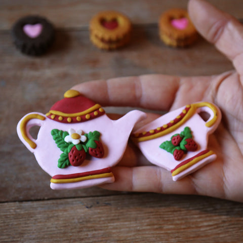 2pm Sat Apr 4th | Strawberry Tea Mini Magnets